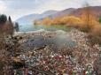 Що таке свинство і байдужість: Мережу шокували ріки зі сміттям у заповідній зоні на Закарпатті (фото, відео)